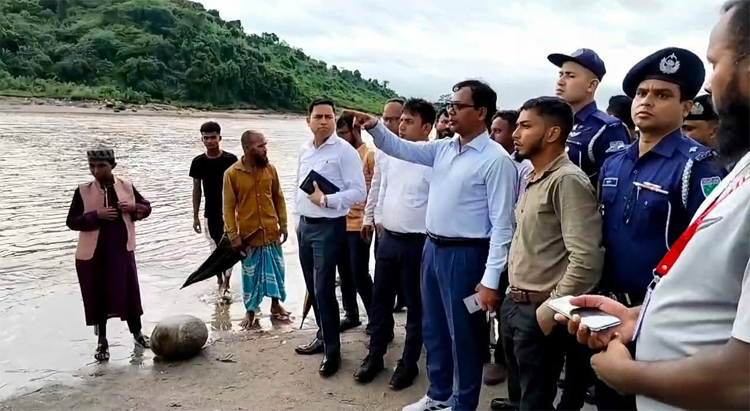 একটি পাথর সরালে জীবন ঝালাপালা করে দেব : সিলেটের ডিসি সারওয়ার