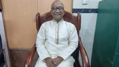 বরিশাল জেলা আইনজীবী সমিতির সাবেক সভাপতিসহ আটক ৪
