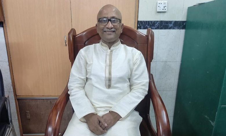 বরিশাল জেলা আইনজীবী সমিতির সাবেক সভাপতিসহ আটক ৪